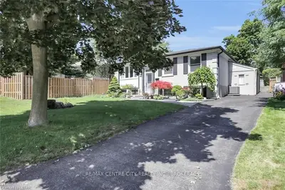 10 KEY HILL Road, London North, ON N6G 2G1