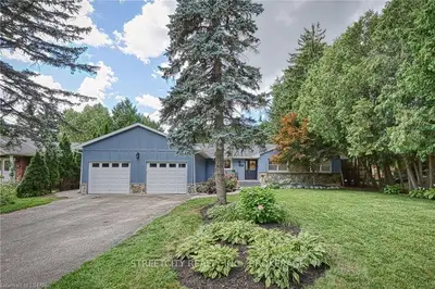 1531 STONEYBROOK Crescent, London North, ON N5X 1C6