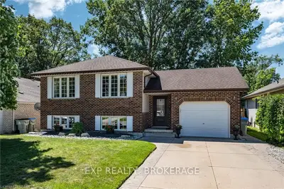 28 DELL Drive, Strathroy-Caradoc, ON N7G 4B6