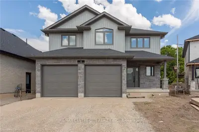 4 Evergreen Court, Tillsonburg, On N4g 0k1