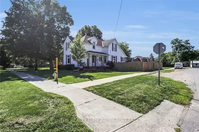 8503 TOWNSEND Line, Lambton Shores, ON N0M 1B0