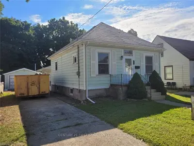 90 Glenwood Avenue, London East, ON N5Z 2P9
