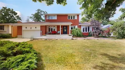 511 EATON PARK Drive, London South, ON N6J 1X4