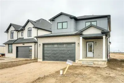 184 MIDDLETON Avenue, London South, ON N6L 0E9