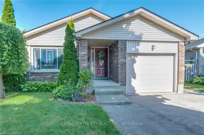 55 HURON GREEN Avenue, London East, ON N5V 3S7