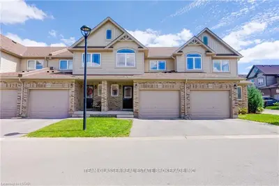 1220 RIVERBEND Road 117, London South, ON N6K 0B4
