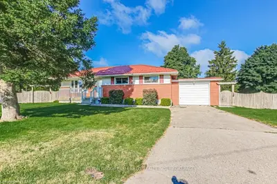 1496 MARDELL Place, London East, ON N5V 1W9