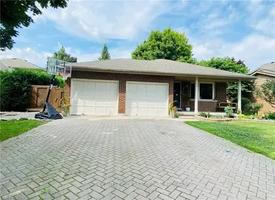 47 SWEETBRIAR Road, London East, ON N5Y 5G1