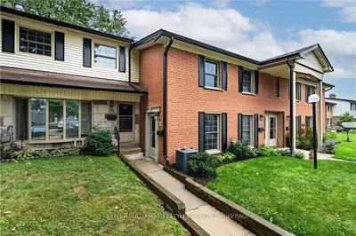 40 GUILDWOOD Walk, London North, ON N6H 3X2