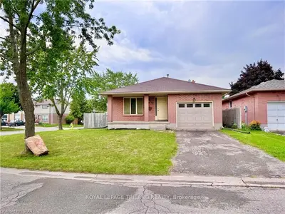 90 ANSONDALE Road, London South, ON N6C 5S8