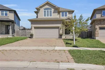 3253 JINNIES Way, London South, ON N6L 0C3