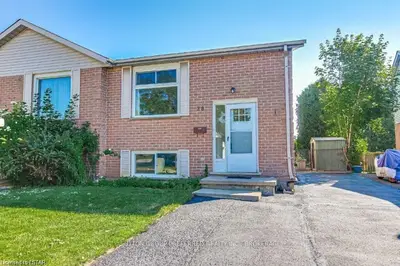 28 SALVIA Street, London South, ON N5Z 4T2