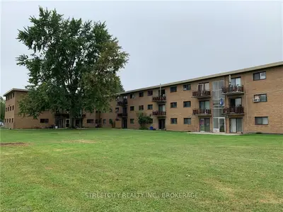 1830 DUMONT Street 109, London East, ON N5W 2S1
