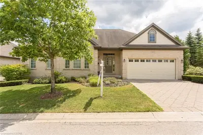 505 BLUE JAY Drive 1, London North, ON N5X 4K7