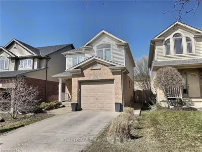 1294 NORTH WENIGE Drive, London North, ON N5X 4P8