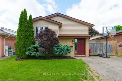 218 PORTSMOUTH Crescent E, London East, ON N5V 4C9