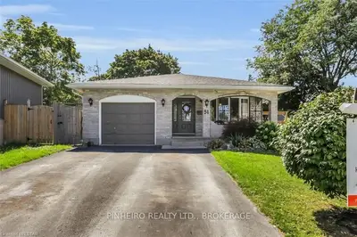 51 DUNDEE Court, London South, ON N6C 5E4