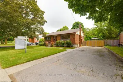 246 MCNAY Street, London East, ON N5Y 1L4