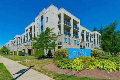320 Sugarcreek Trail 218, London North, On N6h 0g3