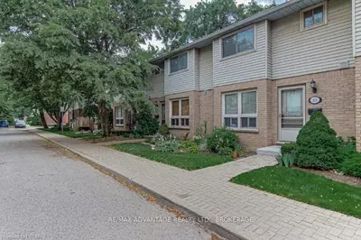 35 WATERMAN Avenue 23, London South, ON N6C 5T3