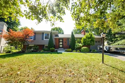 31 ROCKINGHAM Court, London South, ON N6C 4L7