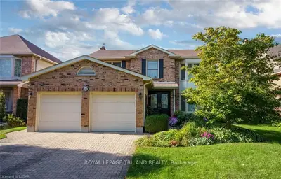 123 CHALFONT Crescent, London North, ON N6H 4Y4