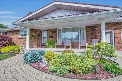 266 CHURCHILL Drive, South Huron, ON N0M 1S1