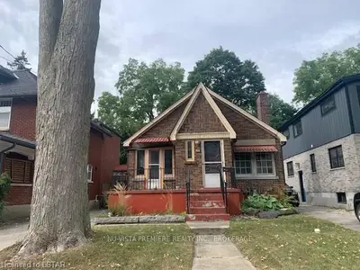 19 RENWICK Avenue, London East, ON N6A 3V1