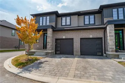 2427 DAISY Bend 14, London South, ON N6M 0G9