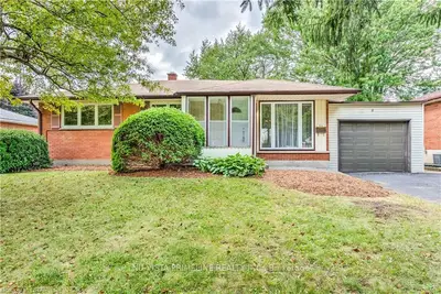 211 MICHAELMAS Street, London East, ON N5Y 1N2