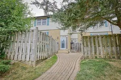 631 Cranbrook Road 28, London South, On N6k 2y4