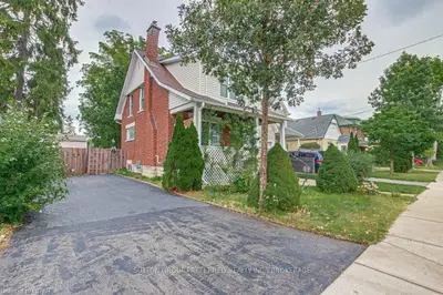 416 EMERY Street E, London South, ON N6C 2E7