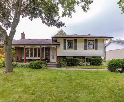 87 EBURY Crescent, London South, ON N6C 3E1