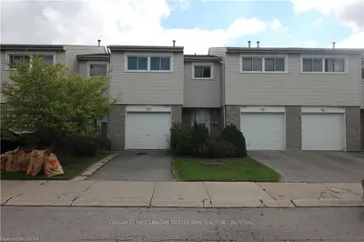 500 OSGOODE Drive 220, London South, ON N6E 2G9