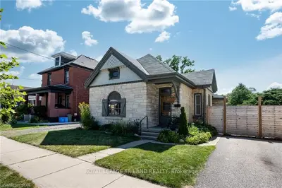 141 PRICE Street, London East, ON N5Z 2J4