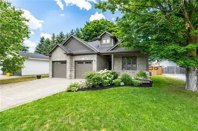 101 ST LAWRENCE AVENUE Avenue, Middlesex Centre, ON N0L 1R0