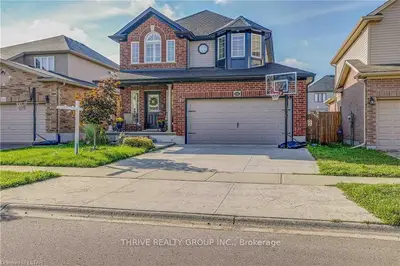 3347 JINNIES Way, London South, ON N6L 0C5