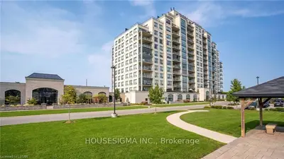 240 VILLAGEWALK Boulevard 1013, London North, ON N6G 0P6
