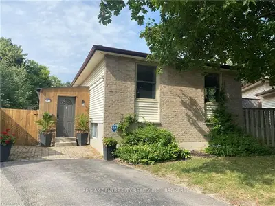 142 POPLAR Grove, London South, ON N6E 2X7