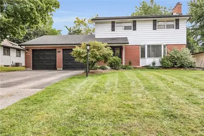 1296 WAYNE Road, London South, ON N6K 2G7