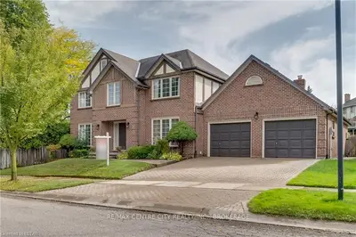 5 BUTTERMERE Road, London North, ON N6G 4K1