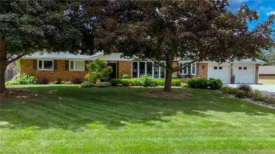 9 REDFORD Road, London North, ON N5X 3V5