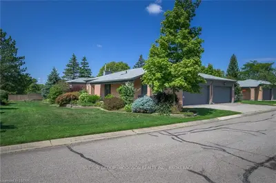 50 FIDDLERS GREEN Road 62, London North, ON N6H 4T4