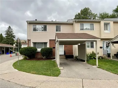 767 WILKINS Street 67, London South, ON N6C 4Z9