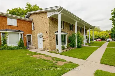 48 ARBOUR GLEN Crescent, London East, ON N5Y 1Z9