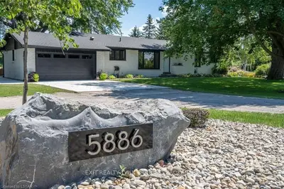 5886 BLACKWELL Side Road, Sarnia, ON N7W 1A1
