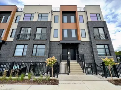 3900 Savoy Street 201, London South, ON N6P 0H9