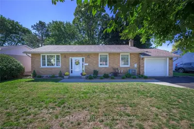 29 SOUTHLAND Drive, London South, ON N6P 1E5