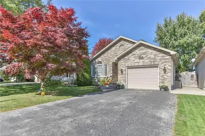 86 Kennedy Place, London East, On N5v 4w1