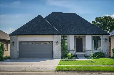 1948 Ironwood Road, London South, On N6k 5c9
